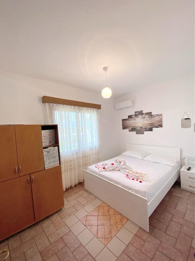 Hôtel Vila Arlind à Vlorë Extérieur photo