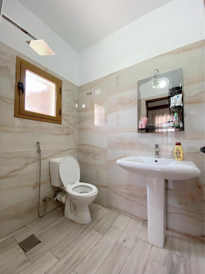Hôtel Vila Arlind à Vlorë Extérieur photo