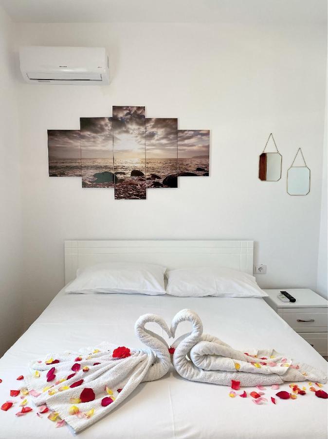 Hôtel Vila Arlind à Vlorë Extérieur photo