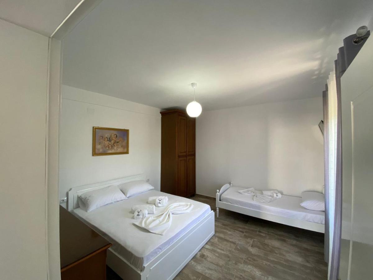 Hôtel Vila Arlind à Vlorë Extérieur photo