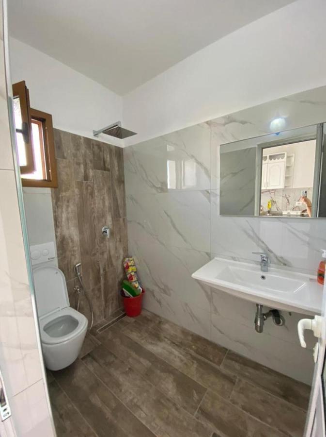 Hôtel Vila Arlind à Vlorë Extérieur photo