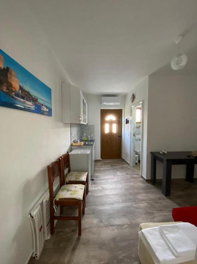 Hôtel Vila Arlind à Vlorë Extérieur photo