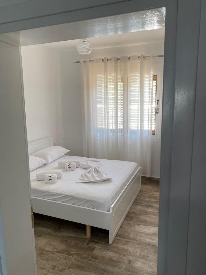 Hôtel Vila Arlind à Vlorë Extérieur photo
